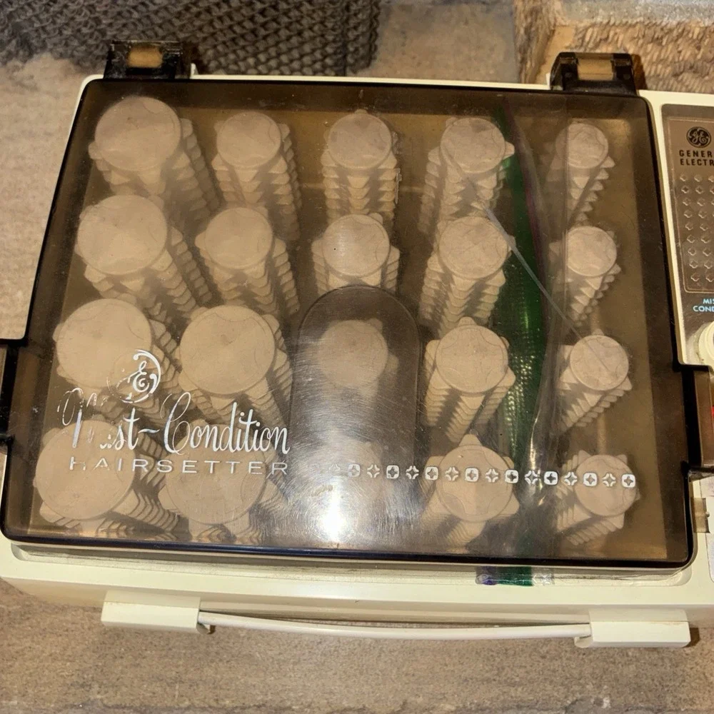 Vintage General Electric Mist Condition Dry Hairsetter Beige Hot Rollers USA